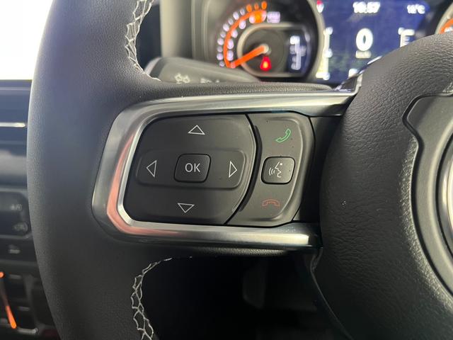 ジープ・ラングラーアンリミテッド サハラ　元デモカー　マイナーチェンジ後期モデル　ＬＥＤヘッドライト　レザーシート　アダプティブクルーズコントロール　前面衝突警報　Ｆカメラ　Ｂカメラ　パワーシート　シートヒーター　ＡｐｐｌｅＣａｒｐｌａｙ（61枚目）