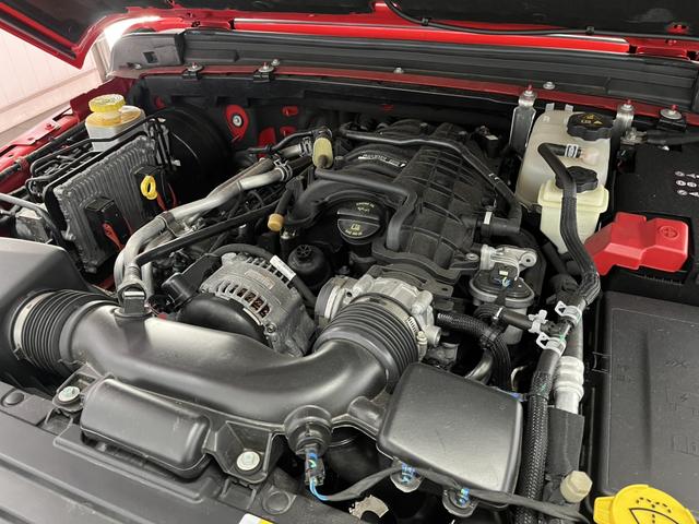 ジープ・グラディエーター ルビコン　ワンオーナー　レザーシート　シートヒーター　ＡｐｐｌｅＣａｒｐｌａｙ　Ｂｌｕｅｔｏｏｔｈ　純正ナビゲーション　フルセグ　ＬＥＤヘッド　前面衝突警報　アダプティブクルーズコントロール　バックカメラ（44枚目）