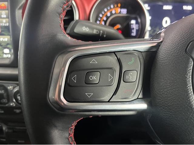 ジープ・グラディエーター ルビコン　ワンオーナー　レザーシート　シートヒーター　ＡｐｐｌｅＣａｒｐｌａｙ　Ｂｌｕｅｔｏｏｔｈ　純正ナビゲーション　フルセグ　ＬＥＤヘッド　前面衝突警報　アダプティブクルーズコントロール　バックカメラ（59枚目）