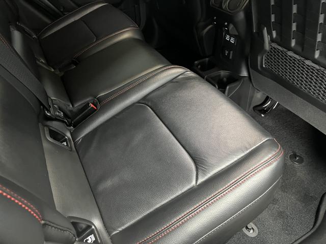 ジープ・グラディエーター ルビコン ワンオーナー レザーシート シートヒーター AppleCarplay Bluetooth 純正ナビ フルセグ LEDヘッド 前面衝突警報 アダプティブクルーズコントロール バックカメラ 認定中古車保証(37枚目)