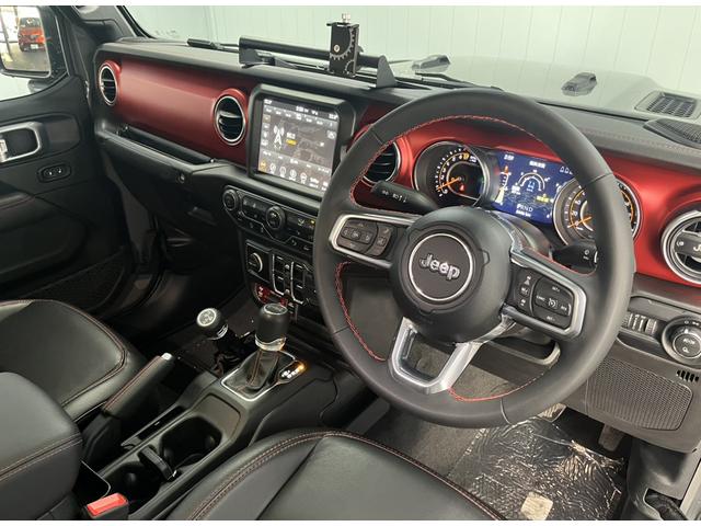 ジープ・グラディエーター ルビコン ワンオーナー レザーシート シートヒーター AppleCarplay Bluetooth 純正ナビ フルセグ LEDヘッド 前面衝突警報 アダプティブクルーズコントロール バックカメラ 認定中古車保証(54枚目)