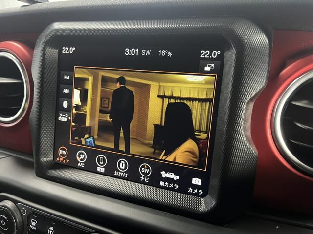 ジープ・グラディエーター ルビコン ワンオーナー レザーシート シートヒーター AppleCarplay Bluetooth 純正ナビ フルセグ LEDヘッド 前面衝突警報 アダプティブクルーズコントロール バックカメラ 認定中古車保証(59枚目)