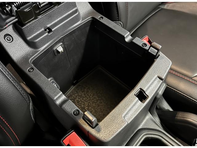 ジープ・グラディエーター ルビコン ワンオーナー レザーシート シートヒーター AppleCarplay Bluetooth 純正ナビ フルセグ LEDヘッド 前面衝突警報 アダプティブクルーズコントロール バックカメラ 認定中古車保証(66枚目)