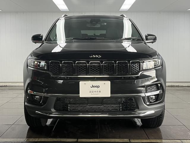 ジープ・コマンダー 　弊社デモカ―　ＡｐｐｌｅＣａｒｐｌａｙ　Ｂｌｕｅｔｏｏｔｈ　純正ナビゲーション　レザーシート　シートヒーター　パワーシート　電動リアゲート　バックカメラ　アダプティブクルーズコントロール（11枚目）