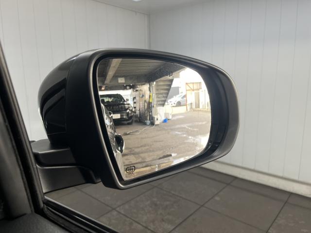 ジープ・コマンダー 　弊社デモカ―　ＡｐｐｌｅＣａｒｐｌａｙ　Ｂｌｕｅｔｏｏｔｈ　純正ナビゲーション　レザーシート　シートヒーター　パワーシート　電動リアゲート　バックカメラ　アダプティブクルーズコントロール（35枚目）