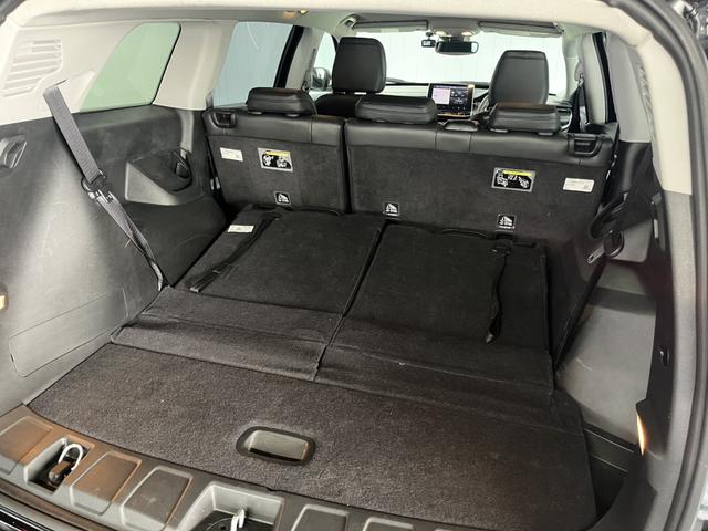 ジープ・コマンダー 　弊社デモカ―　ＡｐｐｌｅＣａｒｐｌａｙ　Ｂｌｕｅｔｏｏｔｈ　純正ナビゲーション　レザーシート　シートヒーター　パワーシート　電動リアゲート　バックカメラ　アダプティブクルーズコントロール（41枚目）