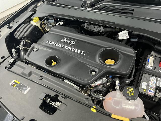 ジープ・コマンダー 　弊社デモカ―　ＡｐｐｌｅＣａｒｐｌａｙ　Ｂｌｕｅｔｏｏｔｈ　純正ナビゲーション　レザーシート　シートヒーター　パワーシート　電動リアゲート　バックカメラ　アダプティブクルーズコントロール（43枚目）