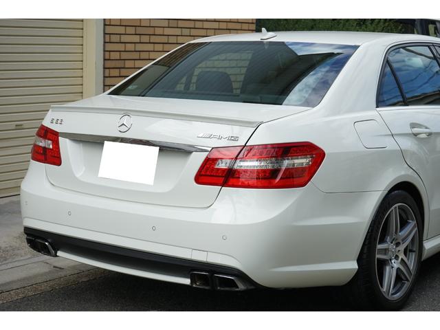 Ｅ６３　ＡＭＧ　ブラックレザー　純正ナビ　地デジ　バックカメラ　ＥＴＣ　ドラレコ　キセノン　ハーマンカードンサウンド　シートヒーター　ＡＭＧ専用フルエアロＡＷ　４本出マフラー　ＡＭＧ製スポーツサスペンション(7枚目)