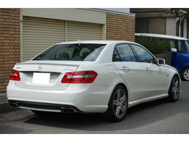 Ｅ６３　ＡＭＧ　ブラックレザー　純正ナビ　地デジ　バックカメラ　ＥＴＣ　ドラレコ　キセノン　ハーマンカードンサウンド　シートヒーター　ＡＭＧ専用フルエアロＡＷ　４本出マフラー　ＡＭＧ製スポーツサスペンション(22枚目)