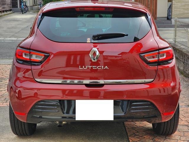 ルーテシア インテンス　後期モデル　ワンオーナー　ドラレコ　Ｓｔｒａｄａフルセグナビ　ＣＤ　ＤＶＤ　Ｂｌｕｅｔｏｏｔｈ　ＵＳＢ　バックカメラ　障害物センサー　クルコン　純正１７インチＡＷ　プッシュスタート　禁煙　ＬＥＤライト（11枚目）