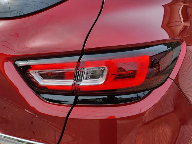 ルーテシア インテンス　後期モデル　ワンオーナー　ドラレコ　Ｓｔｒａｄａフルセグナビ　ＣＤ　ＤＶＤ　Ｂｌｕｅｔｏｏｔｈ　ＵＳＢ　バックカメラ　障害物センサー　クルコン　純正１７インチＡＷ　プッシュスタート　禁煙　ＬＥＤライト（37枚目）