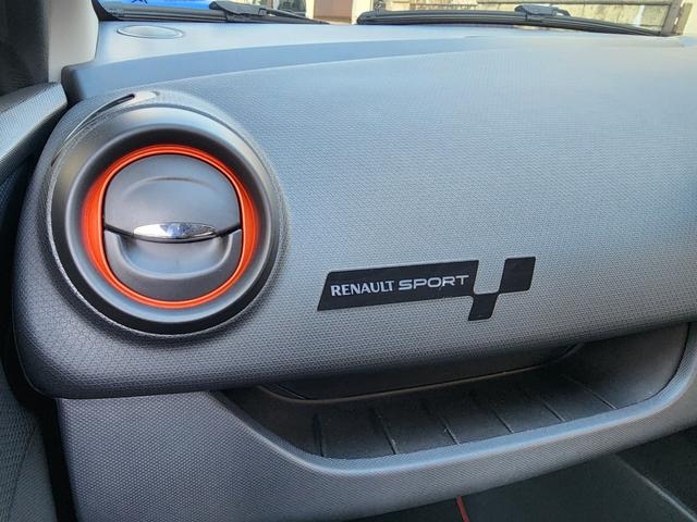 ルーテシア ルノースポール　シャシースポール　ＲＳドライブ　正規ディーラー車　記録簿Ｈ２６、２７、２８、２９、３１、Ｒ２、３、５　スペアキー　Ｂｌｕｅｔｏｏｔｈオーディオ　禁煙車　パドルシフト　クルーズコントロール　プッシュスタート　ＥＴＣ（51枚目）