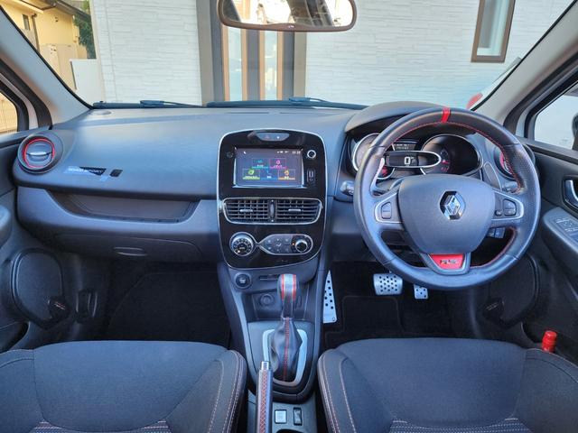 ルーテシア ルノースポール トロフィー 後期モデル ワンオーナー 記録簿 RSドライブモード Bluetooth 禁煙車 パドルシフト LEDヘッドライト クルコン プッシュスタート 純正ブラックAW レッドキャリパー(3枚目)