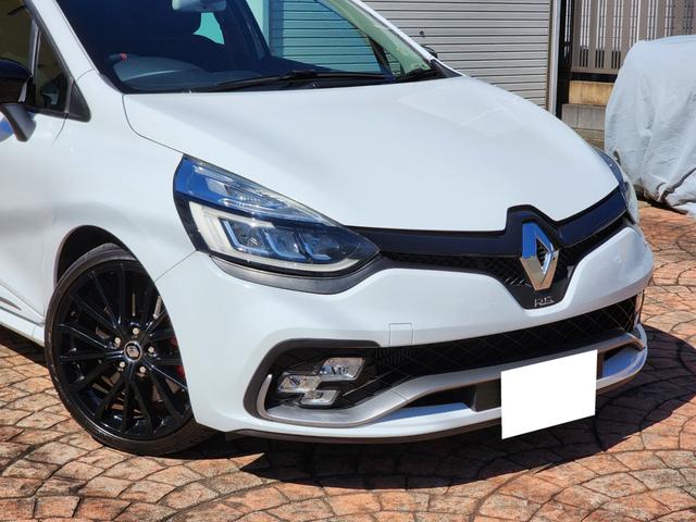 ルーテシア ルノースポール トロフィー 後期モデル ワンオーナー 記録簿 RSドライブモード Bluetooth 禁煙車 パドルシフト LEDヘッドライト クルコン プッシュスタート 純正ブラックAW レッドキャリパー(4枚目)