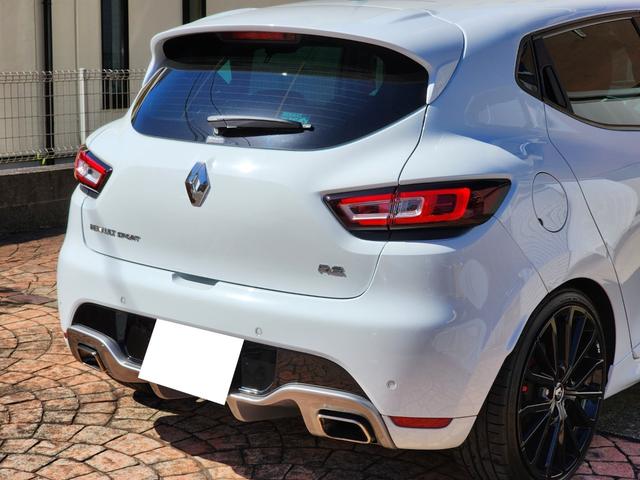 ルーテシア ルノースポール トロフィー 後期モデル ワンオーナー 記録簿 RSドライブモード Bluetooth 禁煙車 パドルシフト LEDヘッドライト クルコン プッシュスタート 純正ブラックAW レッドキャリパー(8枚目)