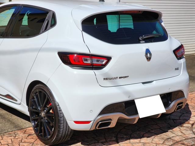 ルーテシア ルノースポール トロフィー 後期モデル ワンオーナー 記録簿 RSドライブモード Bluetooth 禁煙車 パドルシフト LEDヘッドライト クルコン プッシュスタート 純正ブラックAW レッドキャリパー(9枚目)