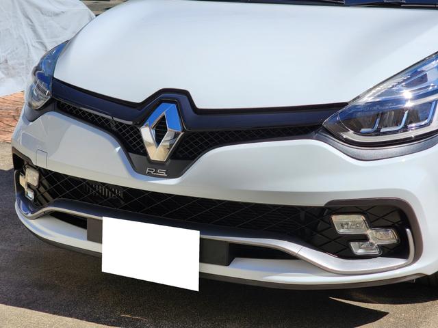 ルーテシア ルノースポール トロフィー 後期モデル ワンオーナー 記録簿 RSドライブモード Bluetooth 禁煙車 パドルシフト LEDヘッドライト クルコン プッシュスタート 純正ブラックAW レッドキャリパー(24枚目)