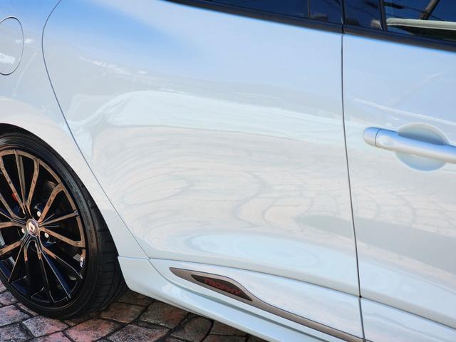 ルーテシア ルノースポール トロフィー 後期モデル ワンオーナー 記録簿 RSドライブモード Bluetooth 禁煙車 パドルシフト LEDヘッドライト クルコン プッシュスタート 純正ブラックAW レッドキャリパー(31枚目)