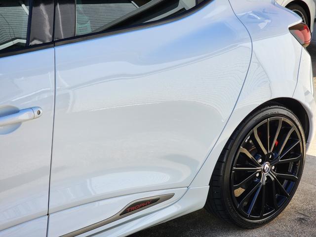 ルーテシア ルノースポール トロフィー 後期モデル ワンオーナー 記録簿 RSドライブモード Bluetooth 禁煙車 パドルシフト LEDヘッドライト クルコン プッシュスタート 純正ブラックAW レッドキャリパー(32枚目)