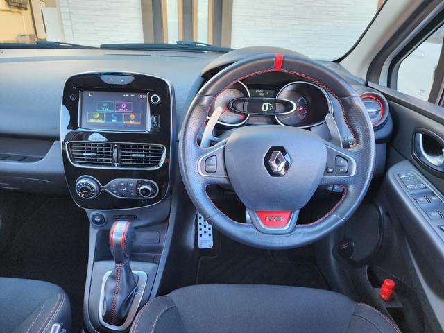 ルーテシア ルノースポール トロフィー 後期モデル ワンオーナー 記録簿 RSドライブモード Bluetooth 禁煙車 パドルシフト LEDヘッドライト クルコン プッシュスタート 純正ブラックAW レッドキャリパー(49枚目)