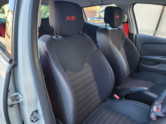 ルーテシア ルノースポール トロフィー 後期モデル ワンオーナー 記録簿 RSドライブモード Bluetooth 禁煙車 パドルシフト LEDヘッドライト クルコン プッシュスタート 純正ブラックAW レッドキャリパー(51枚目)