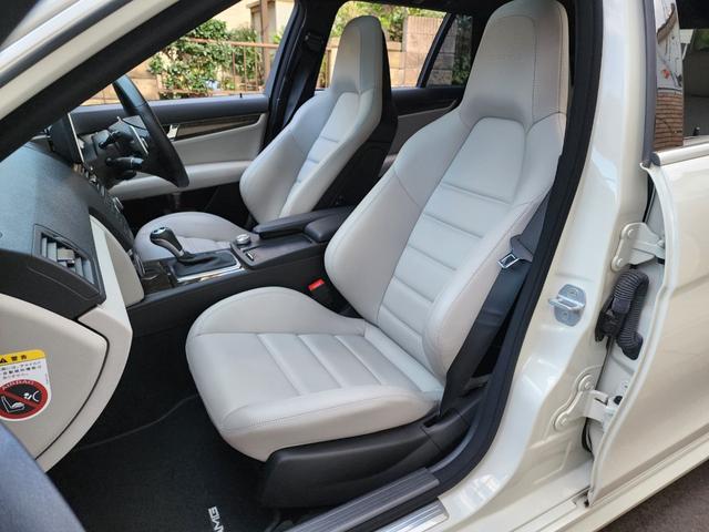 Cクラスステーションワゴン C63 AMG ステーションワゴン androidディスプレイ 純正ディスプレイ有 正規ディーラー車 記録簿H20、21、22、25、27、28、29、30、R1、2、3、4、5、6 サンルーフ パワーテール 本革 シートヒーター(17枚目)
