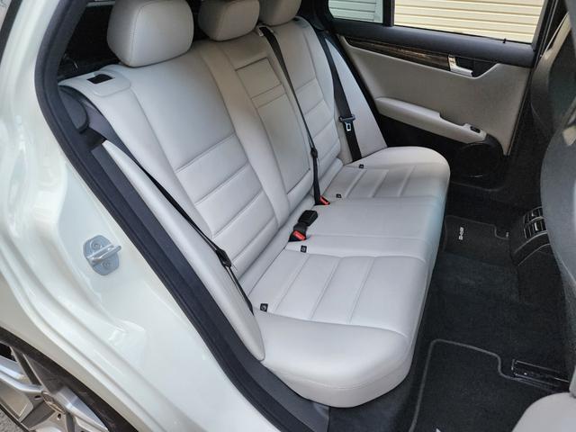 Cクラスステーションワゴン C63 AMG ステーションワゴン androidディスプレイ 純正ディスプレイ有 正規ディーラー車 記録簿H20、21、22、25、27、28、29、30、R1、2、3、4、5、6 サンルーフ パワーテール 本革 シートヒーター(18枚目)