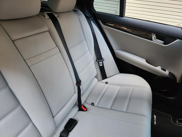 Cクラスステーションワゴン C63 AMG ステーションワゴン androidディスプレイ 純正ディスプレイ有 正規ディーラー車 記録簿H20、21、22、25、27、28、29、30、R1、2、3、4、5、6 サンルーフ パワーテール 本革 シートヒーター(57枚目)