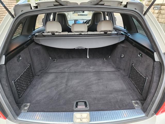 Cクラスステーションワゴン C63 AMG ステーションワゴン androidディスプレイ 純正ディスプレイ有 正規ディーラー車 記録簿H20、21、22、25、27、28、29、30、R1、2、3、4、5、6 サンルーフ パワーテール 本革 シートヒーター(60枚目)