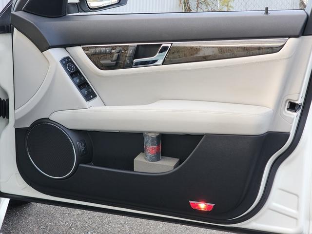 Cクラスステーションワゴン C63 AMG ステーションワゴン androidディスプレイ 純正ディスプレイ有 正規ディーラー車 記録簿H20、21、22、25、27、28、29、30、R1、2、3、4、5、6 サンルーフ パワーテール 本革 シートヒーター(64枚目)