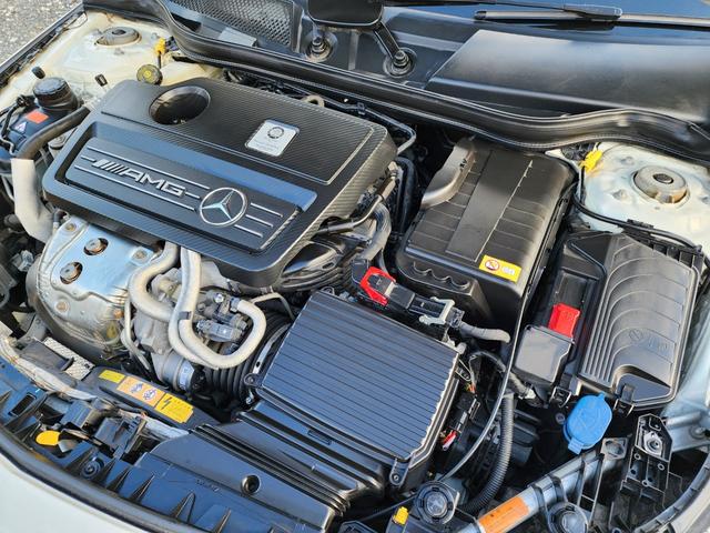 ＣＬＡクラス ＣＬＡ４５　ＡＭＧ　４マチック　ワンオーナー　ＡＭＧアドバンストパッケージ　ＡＭＧカーボンパッケージ　ディーラー管理車両　記録簿毎年分　パノラマルーフ　Ｈａｒｍａｎ／Ｋａｒｄｏｎサウンド　Ｂｌｕｅｔｏｏｔｈ　アダプティブクルコン（12枚目）