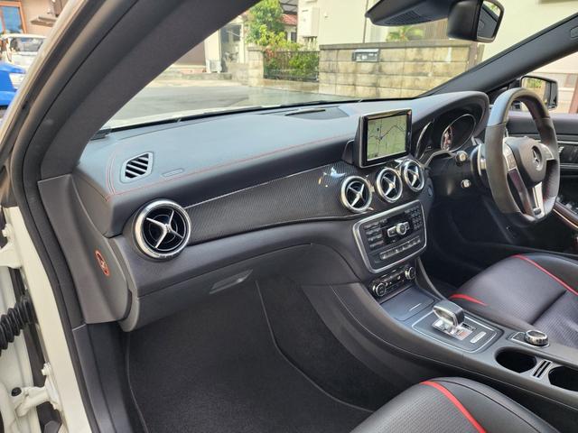 ＣＬＡクラス ＣＬＡ４５　ＡＭＧ　４マチック　ワンオーナー　ＡＭＧアドバンストパッケージ　ＡＭＧカーボンパッケージ　ディーラー管理車両　記録簿毎年分　パノラマルーフ　Ｈａｒｍａｎ／Ｋａｒｄｏｎサウンド　Ｂｌｕｅｔｏｏｔｈ　アダプティブクルコン（14枚目）