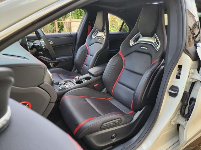 ＣＬＡクラス ＣＬＡ４５　ＡＭＧ　４マチック　ワンオーナー　ＡＭＧアドバンストパッケージ　ＡＭＧカーボンパッケージ　ディーラー管理車両　記録簿毎年分　パノラマルーフ　Ｈａｒｍａｎ／Ｋａｒｄｏｎサウンド　Ｂｌｕｅｔｏｏｔｈ　アダプティブクルコン（17枚目）