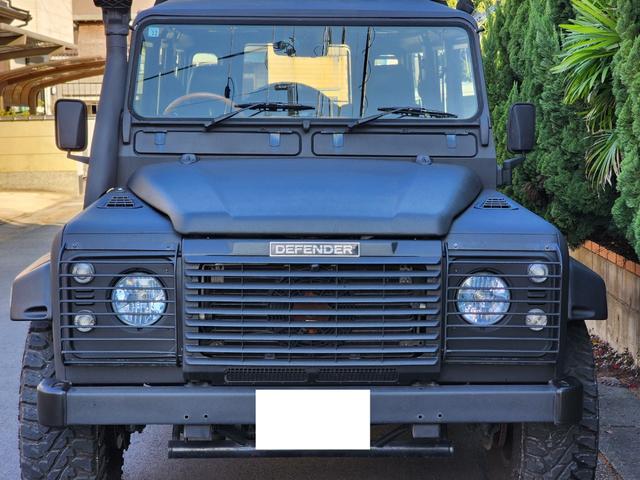 ディフェンダー １１０Ｓ　ラプターライナー全塗装　ＮＯＸ・ＰＭ不適合　ルーフキャリア　ワイドフェンダー　黒フルレザーシート　ａｎｄｒｏｉｄディスプレイ　Ｂカメラ　ウッドステア　シュノーケル　５ＭＴ　サイドステップ　集中ロック（10枚目）