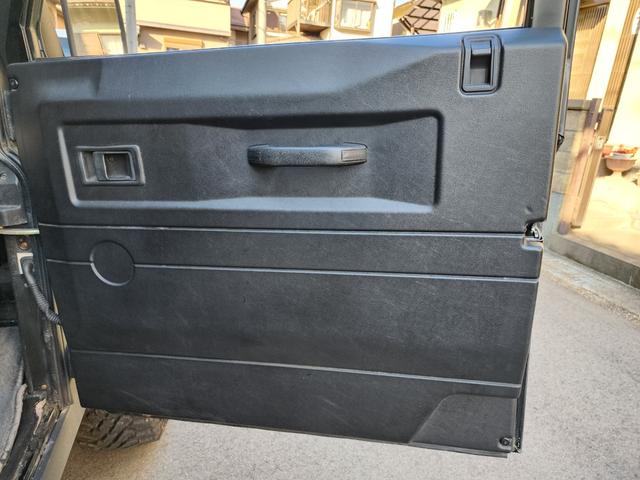 ディフェンダー １１０Ｓ　ラプターライナー全塗装　ＮＯＸ・ＰＭ不適合　ルーフキャリア　ワイドフェンダー　黒フルレザーシート　ａｎｄｒｏｉｄディスプレイ　Ｂカメラ　ウッドステア　シュノーケル　５ＭＴ　サイドステップ　集中ロック（54枚目）