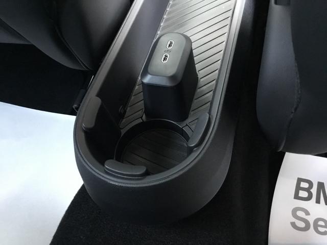 ＭＩＮＩ エースマンＥ　クラシック・トリム　弊社試乗車禁煙車　メルティングシルバー　黒ルーフ　全周囲カメラ　クラシックトリム　ステアリングヒーター　１８インチアルミホィール　衝突被害軽減ブレーキ　クルーズコントロール（69枚目）