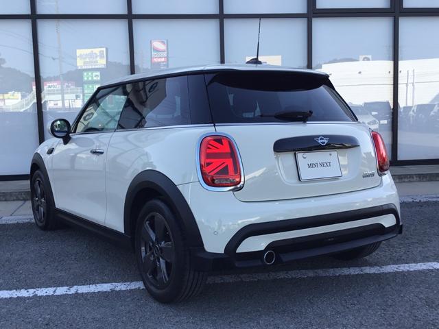 ＭＩＮＩ クーパー　クラシック・トリム　弊社１オーナー　認定中古車　電動サイドブレーキ　ＡＣＣ　ペッパーホワイト　バックカメラ　ＬＥＤヘッドライト　１６インチアルミホイル　同色ルーフ　アップルカープレイ（25枚目）