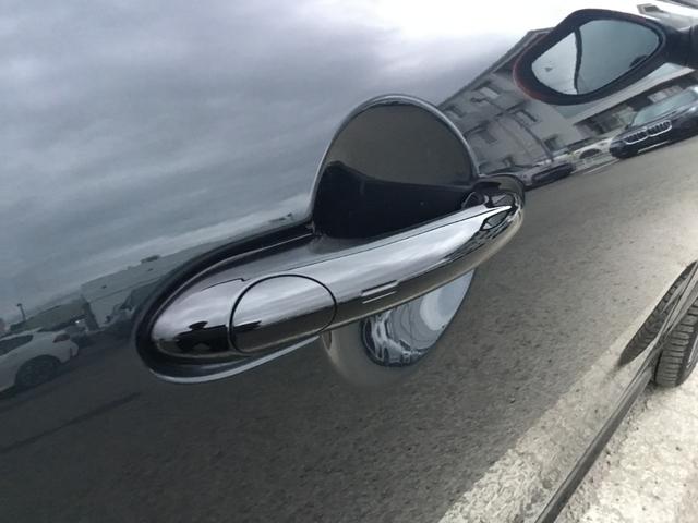 ＭＩＮＩ ジョンクーパーワークス　ジョンクーパーワークストリム　弊社展示試乗車　認定中古車　　禁煙車両　レジェンドグレー／レッドルーフ　Ｏパッケージ　１８インチアルミ　プライバシーガラス　電動シート　インテリアカメラ　レッドスポーツストライプ（13枚目）