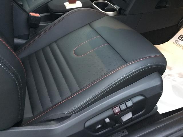 ＭＩＮＩ ジョンクーパーワークス　ジョンクーパーワークストリム　弊社展示試乗車　認定中古車　　禁煙車両　レジェンドグレー／レッドルーフ　Ｏパッケージ　１８インチアルミ　プライバシーガラス　電動シート　インテリアカメラ　レッドスポーツストライプ（38枚目）