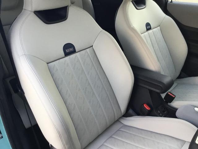 ＭＩＮＩ クーパーＣ　フェイバリット・トリム　弊社展示試乗車　認定中古車　禁煙車　Ｍパッケージ　プライバシーガラス　電動シート　ハーマンカードンスピーカー　ＦＡＶＯＵＲＥＤ　ＴＲＩＭ　ステアリングホイールヒーター　オーシャンウェブグリーン（37枚目）