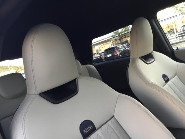 ＭＩＮＩ クーパーＣ　フェイバリット・トリム　弊社展示試乗車　認定中古車　禁煙車　Ｍパッケージ　プライバシーガラス　電動シート　ハーマンカードンスピーカー　ＦＡＶＯＵＲＥＤ　ＴＲＩＭ　ステアリングホイールヒーター　オーシャンウェブグリーン（38枚目）