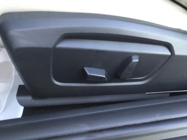 ＭＩＮＩ クーパーＣ　フェイバリット・トリム　弊社展示試乗車　認定中古車　禁煙車　Ｍパッケージ　プライバシーガラス　電動シート　ハーマンカードンスピーカー　ＦＡＶＯＵＲＥＤ　ＴＲＩＭ　ステアリングホイールヒーター　オーシャンウェブグリーン（44枚目）