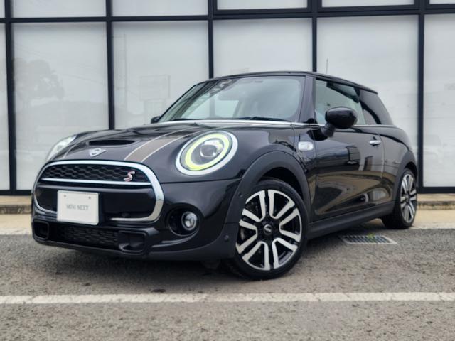MINI クーパーS 弊社1オーナー禁煙車 ミッドナイトブラック ペッパーパッケージ カメラパッケージ 17インチコスモススポークホイール ACC 衝突被害軽減ブレーキ リアガラスフィルム施工 純正ETC(3枚目)