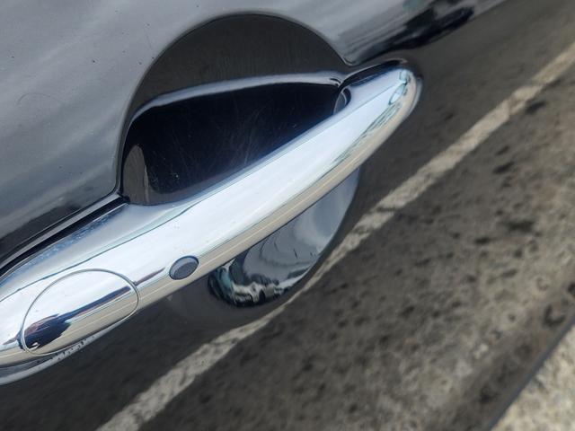 MINI クーパーS 弊社1オーナー禁煙車 ミッドナイトブラック ペッパーパッケージ カメラパッケージ 17インチコスモススポークホイール ACC 衝突被害軽減ブレーキ リアガラスフィルム施工 純正ETC(9枚目)