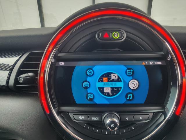 MINI クーパーS 弊社1オーナー禁煙車 ミッドナイトブラック ペッパーパッケージ カメラパッケージ 17インチコスモススポークホイール ACC 衝突被害軽減ブレーキ リアガラスフィルム施工 純正ETC(31枚目)