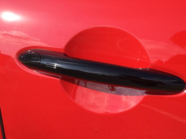 ＭＩＮＩ クーパーＣ　クラシック・トリム　弊社レンタＵＰ　ＣＬＡＳＳＩＣ　ＴＲＩＭ　認定中古車　禁煙車両　ステアリングホイールヒーター　チリレッド／ホワイトルーフ　シートヒーター　ドライビングアシストプラス（6枚目）