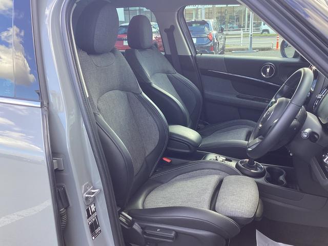 MINI クーパーD クロスオーバー エッセンシャル・トリム 弊社ワンオーナー 認定中古車 禁煙車 クラッシックトリム フロントシートヒーター 18インチアルミホイル ムーンウォークグレー/ブラックルーフ(30枚目)