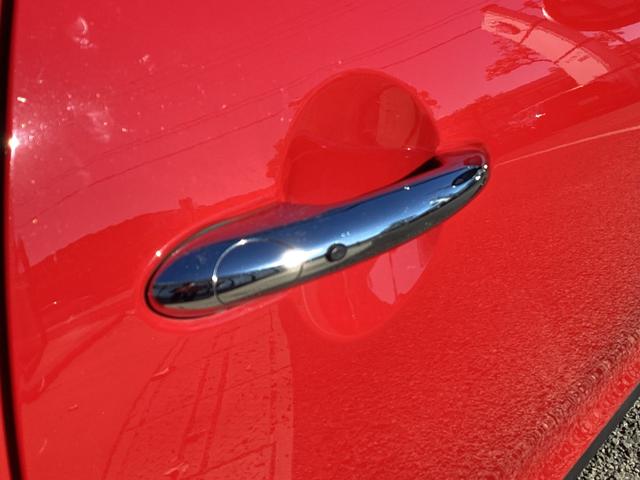 ＭＩＮＩ クーパーＳ　弊社ワンオーナー　認定中古車　チリレッド／ブラックルーフ　１７インチブラックホイル　アクティブクルーズコントロール（3枚目）