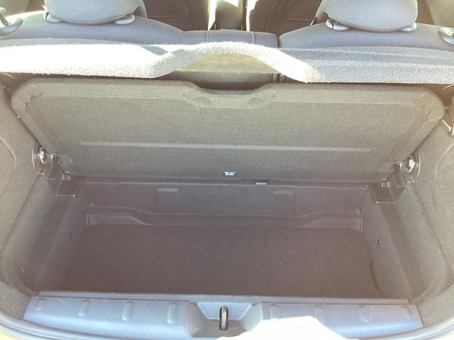 ＭＩＮＩ クーパーＳ　弊社ワンオーナー　認定中古車　チリレッド／ブラックルーフ　１７インチブラックホイル　アクティブクルーズコントロール（16枚目）