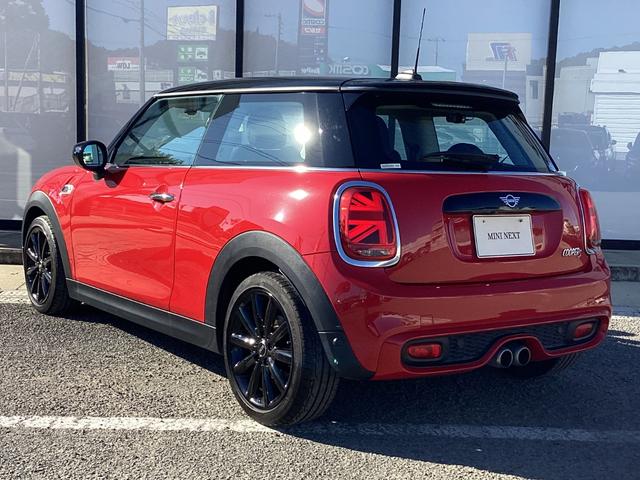 ＭＩＮＩ クーパーＳ　弊社ワンオーナー　認定中古車　チリレッド／ブラックルーフ　１７インチブラックホイル　アクティブクルーズコントロール（22枚目）